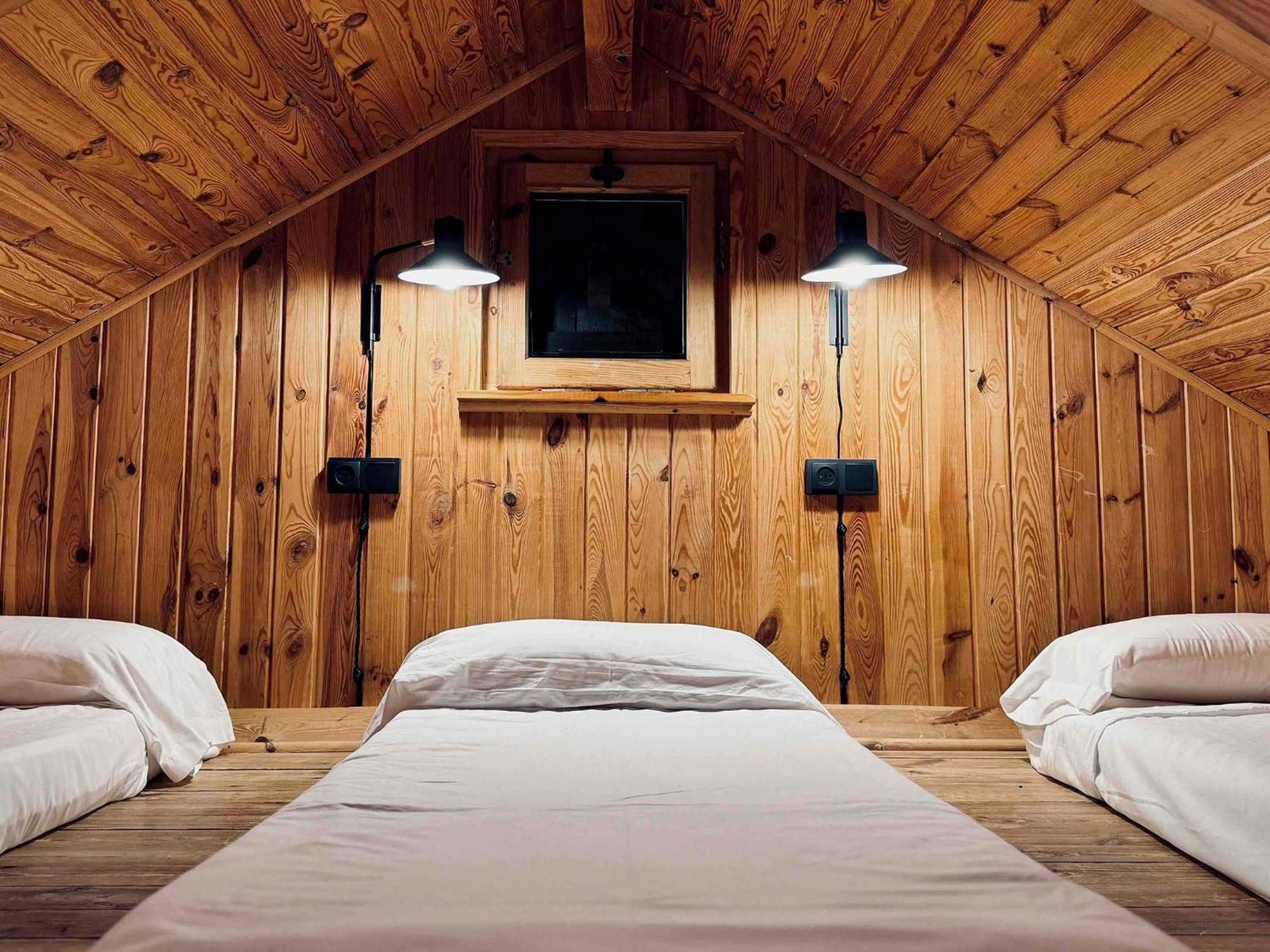 ホテル Basecamps Cerdanya Caixans 部屋 写真