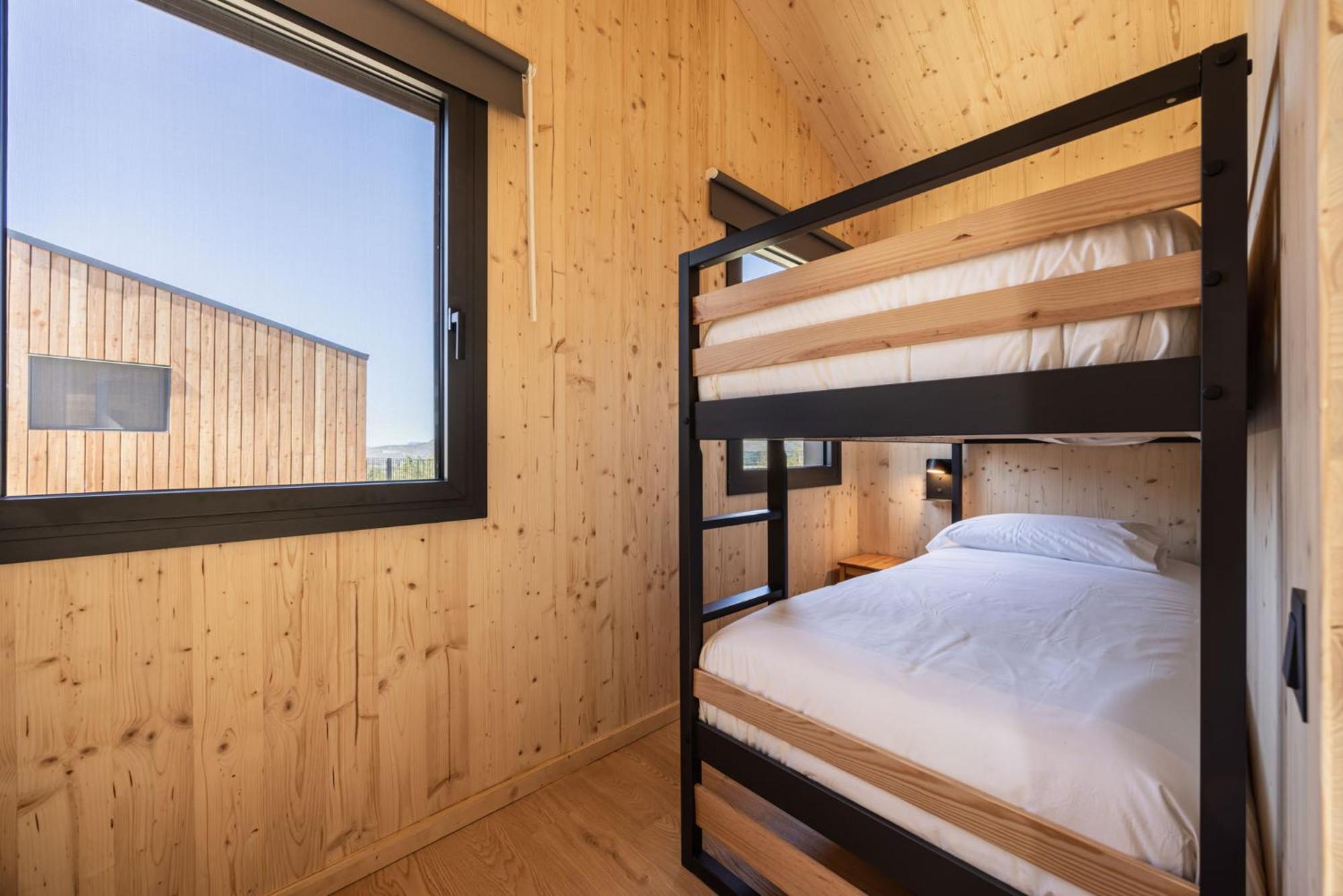 ホテル Basecamps Cerdanya Caixans 部屋 写真
