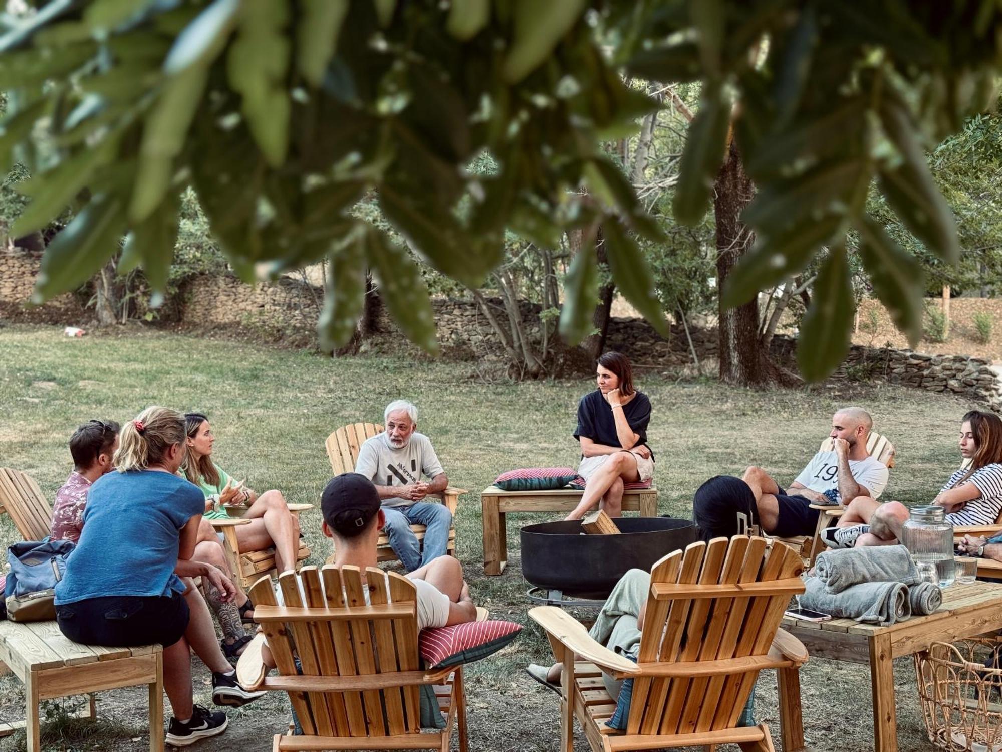 ホテル Basecamps Cerdanya Caixans エクステリア 写真